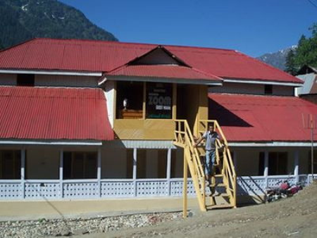 Zoom Guest House Sharda Neelum Valley